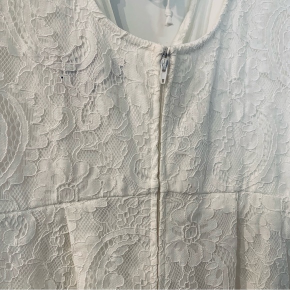 Trixxi Clothing Co | lace romper size M with tie and zipper in back - Picture 7 of 8